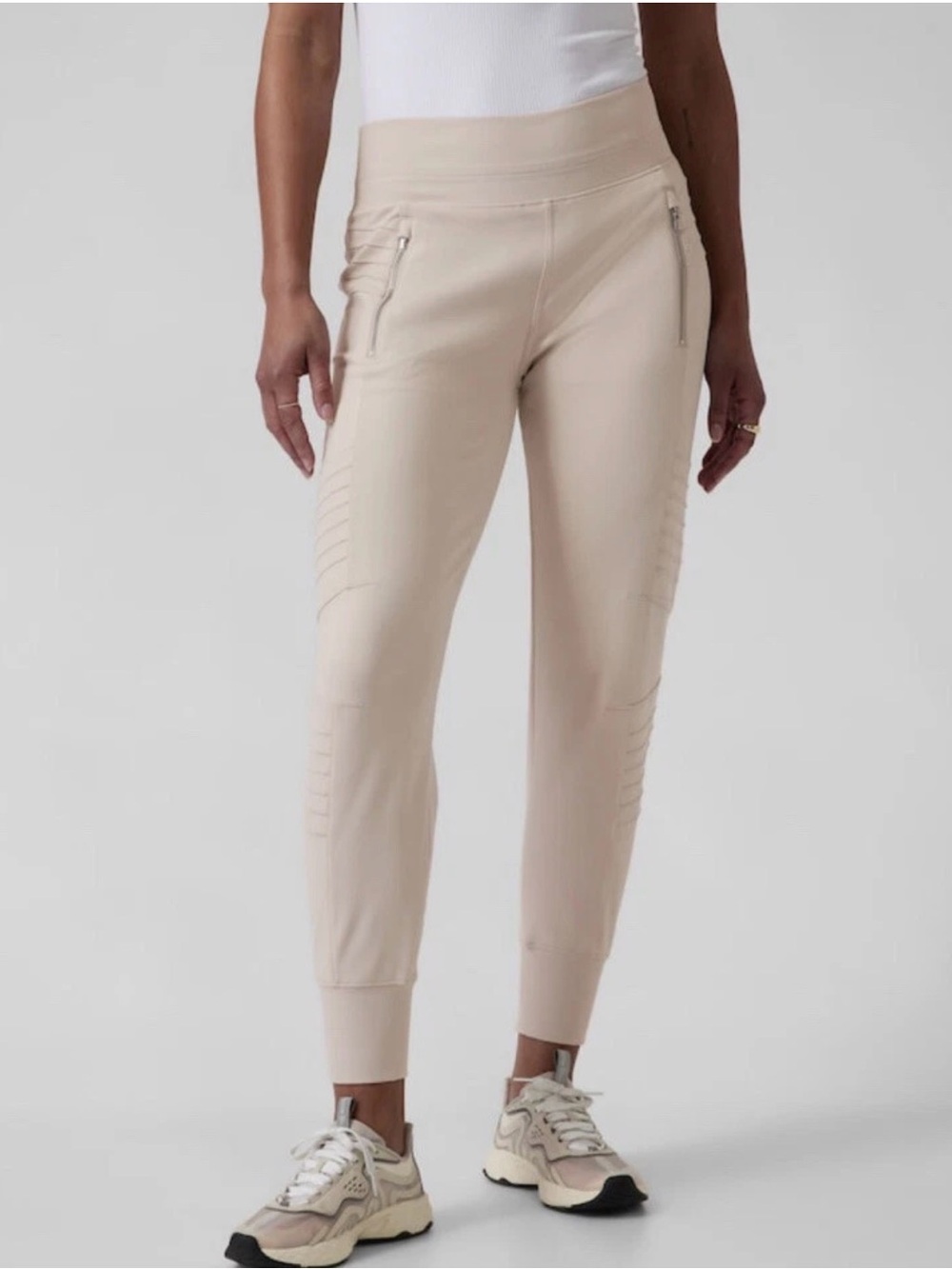 Athleta Venice Moto Jogger pants sz M tall beige travel active atleisure